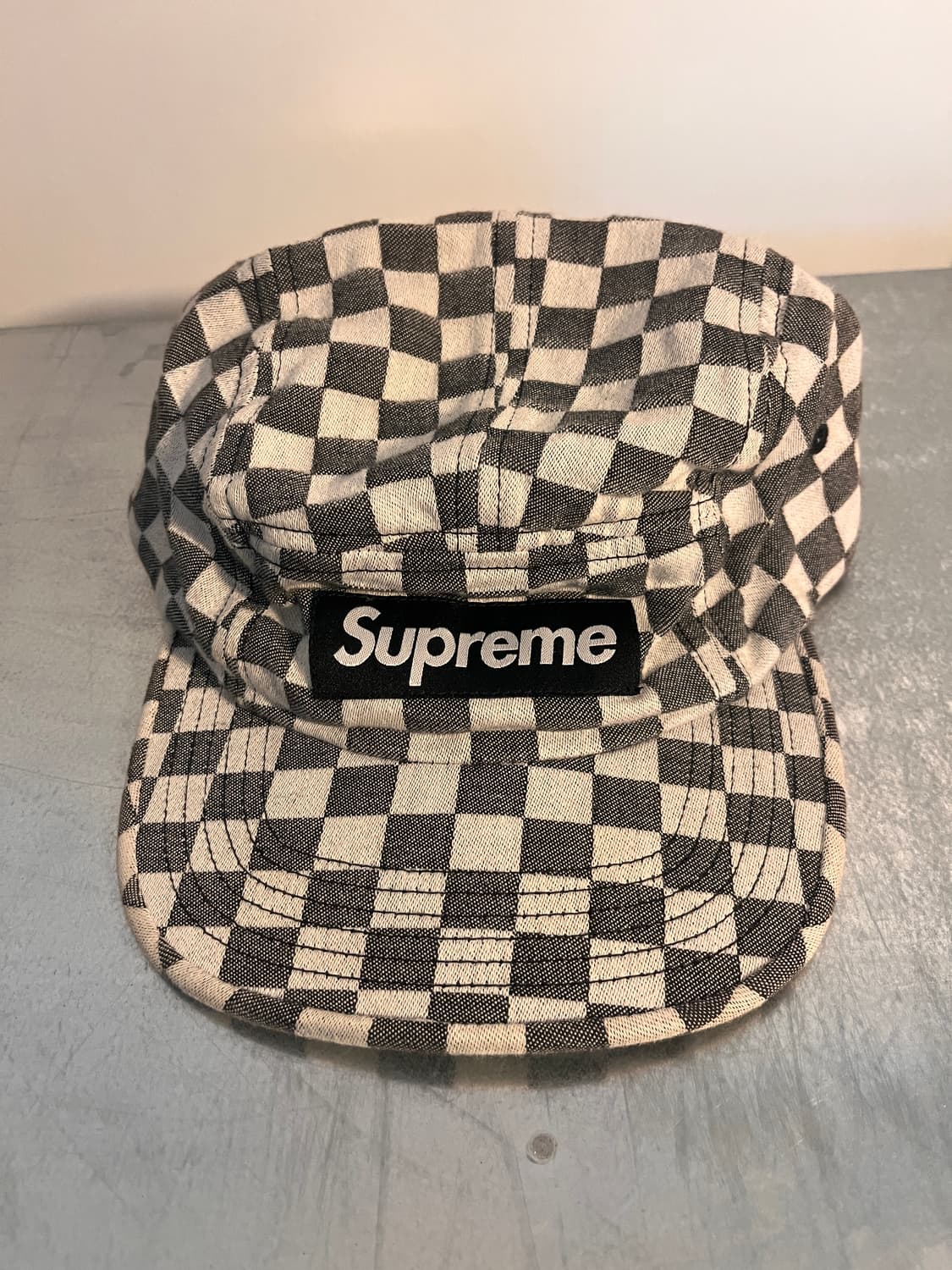 슈프림 체크 캠프캡 상품이미지1