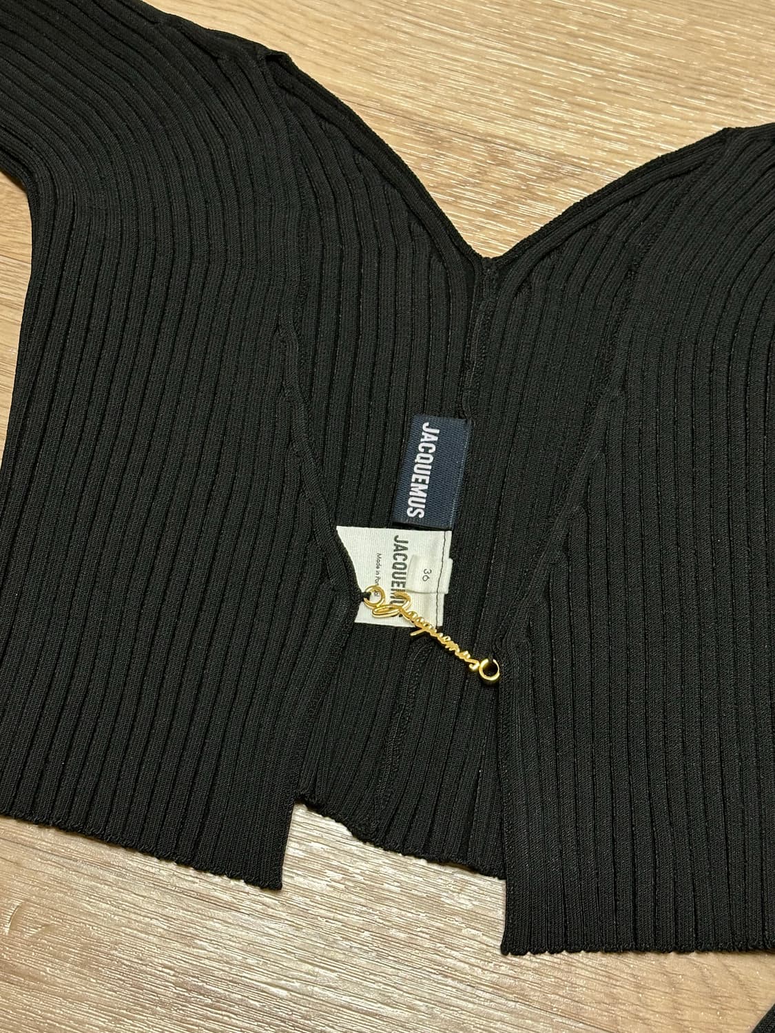 자크뮈스 프랄루 크롭 가디건 블랙 36 상품이미지2