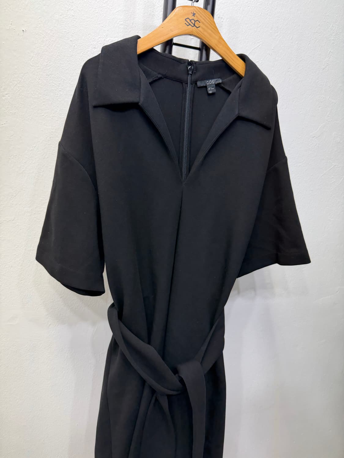 정품) COS 코스 블랙 벨트 점프수트 M 상품이미지2