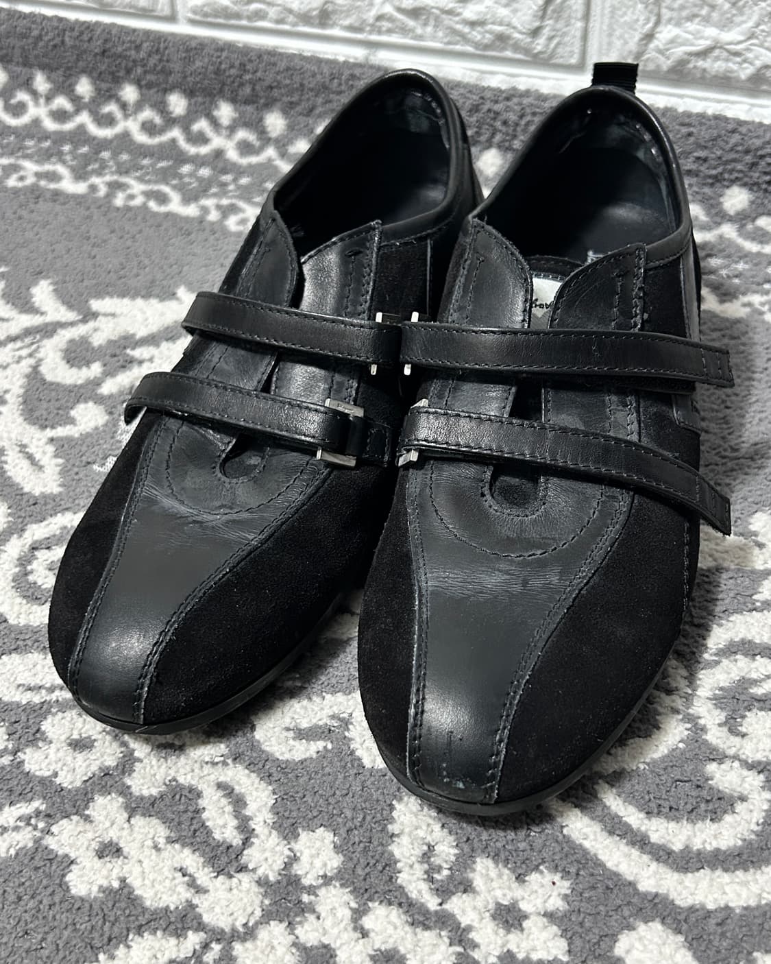 살바토레 페라가모 더블 스트랩 레더 스니커즈 상품이미지2