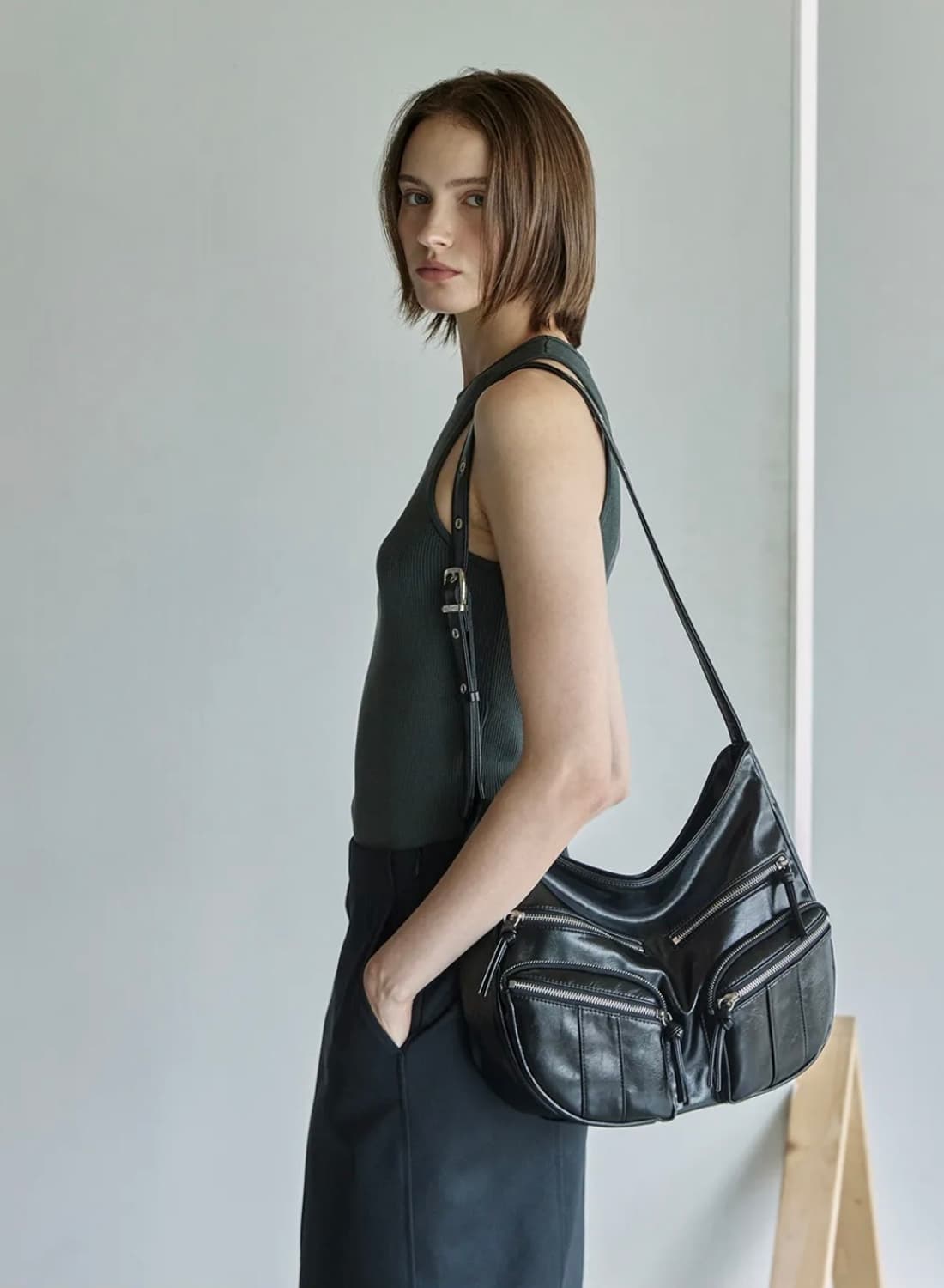 아더템포 아르코 블랙 숄더백 상품이미지1