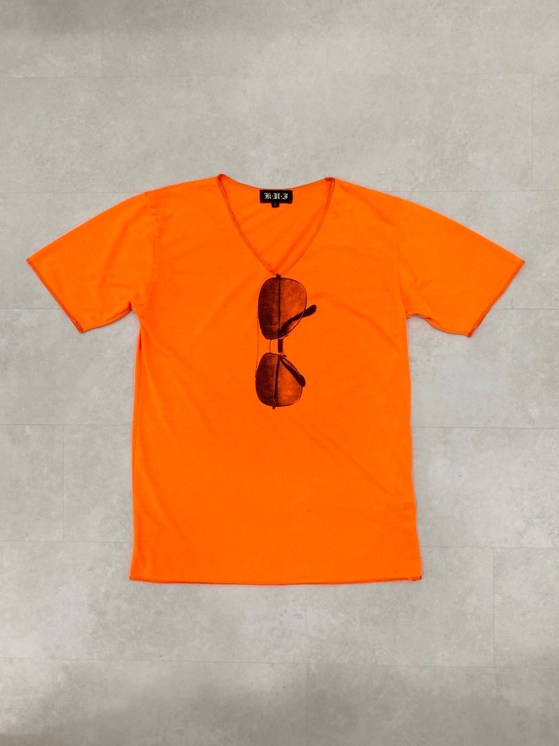 Neon Sunglass Graphic T-Shirt 상품이미지1