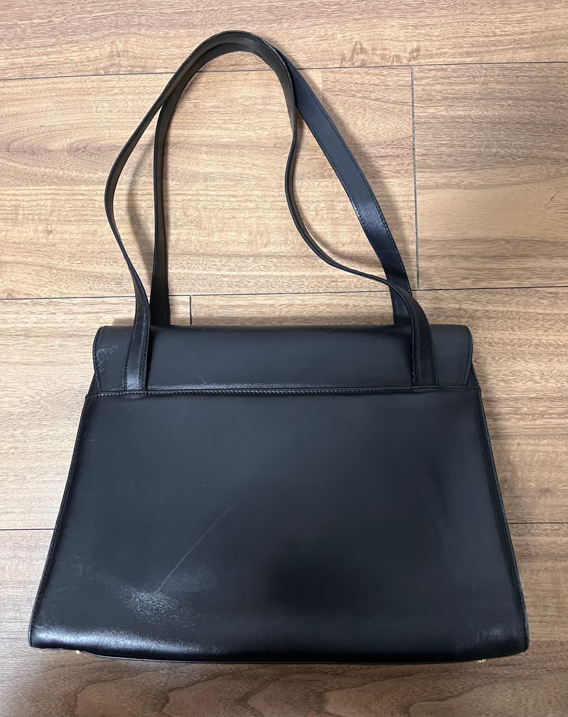 페라가모 바라 리본 숄더백 블랙 상품이미지3