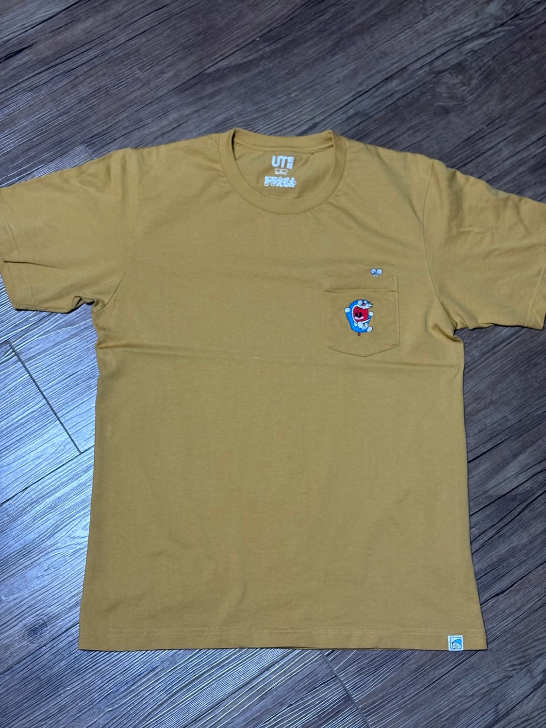 유니클로 x 도라에몽 자수 티셔츠 상품이미지1