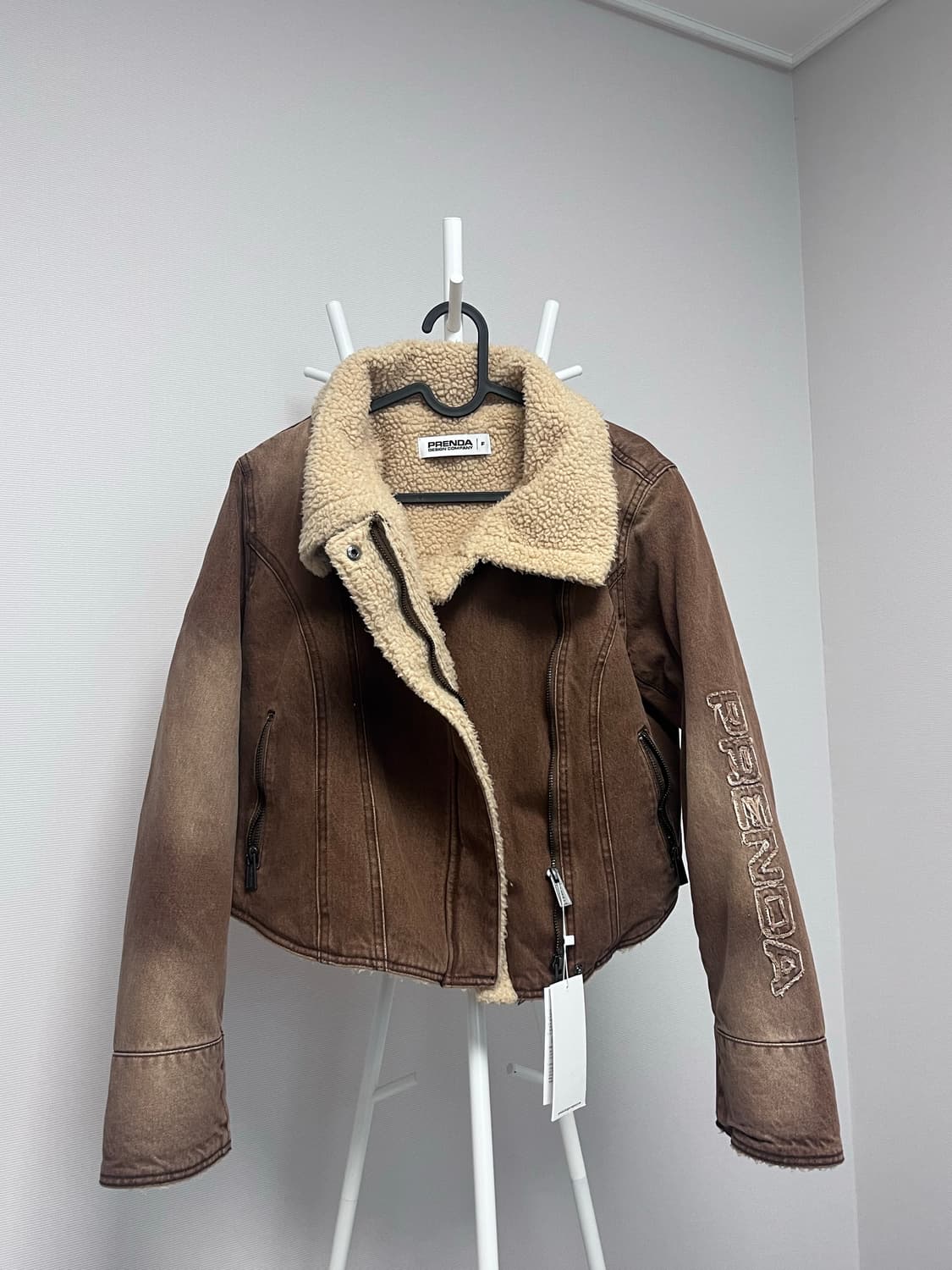 프렌다 데님 셔링 무스탕 자켓 브라운 상품이미지1