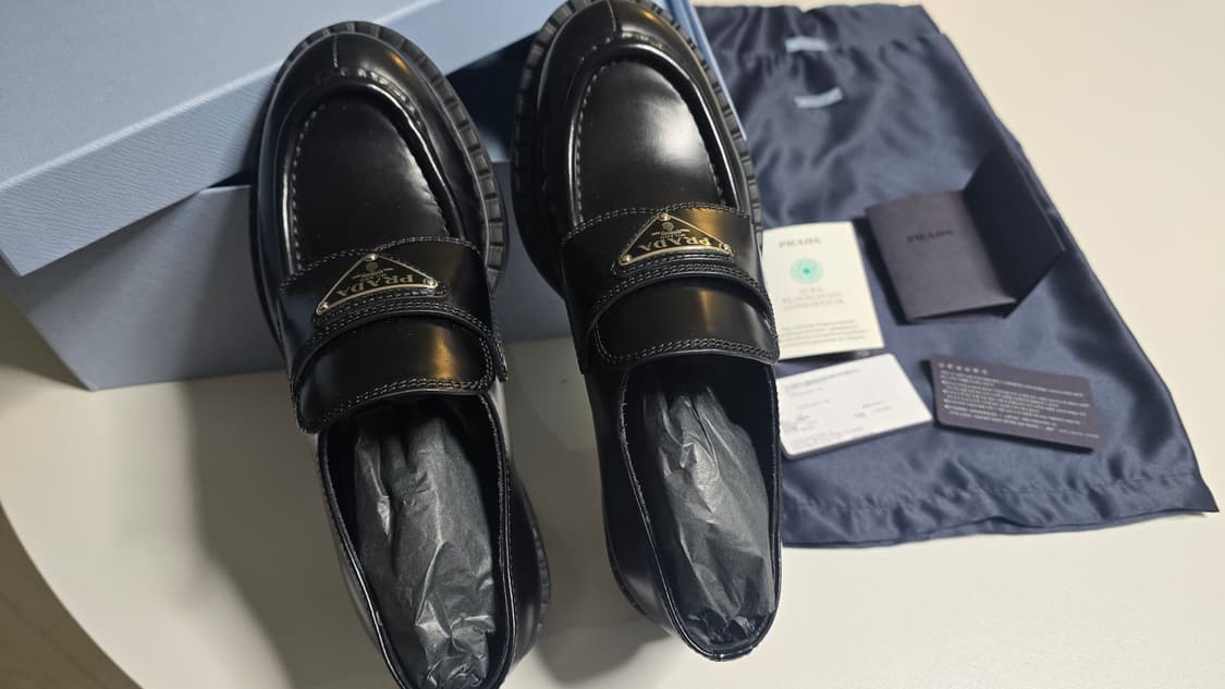 프라다 브러시드 로퍼 34.5 상품이미지2