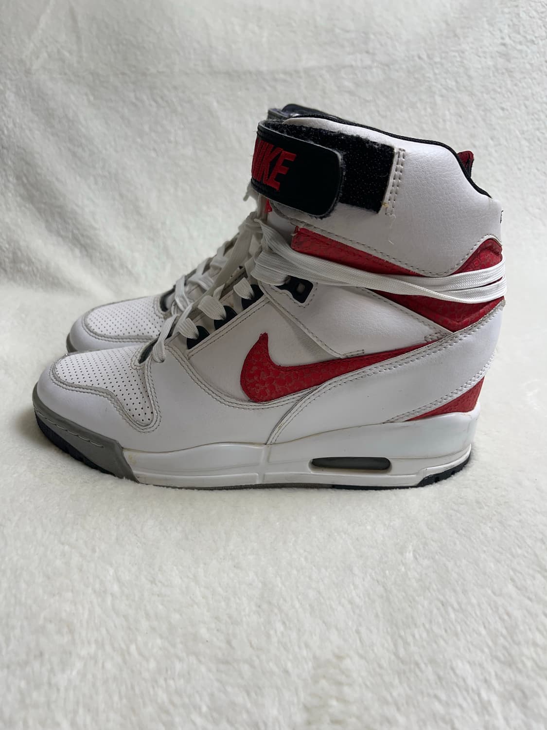 [250] 나이키 에어 레볼루션 스카이 하이 상품이미지3