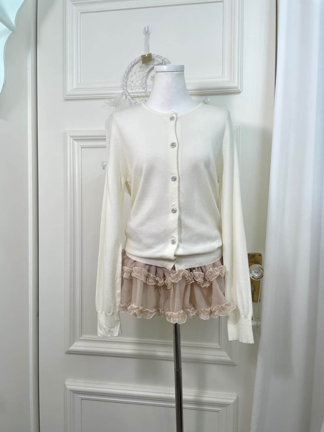 ivory crystal button point basic cardiga 상품이미지1