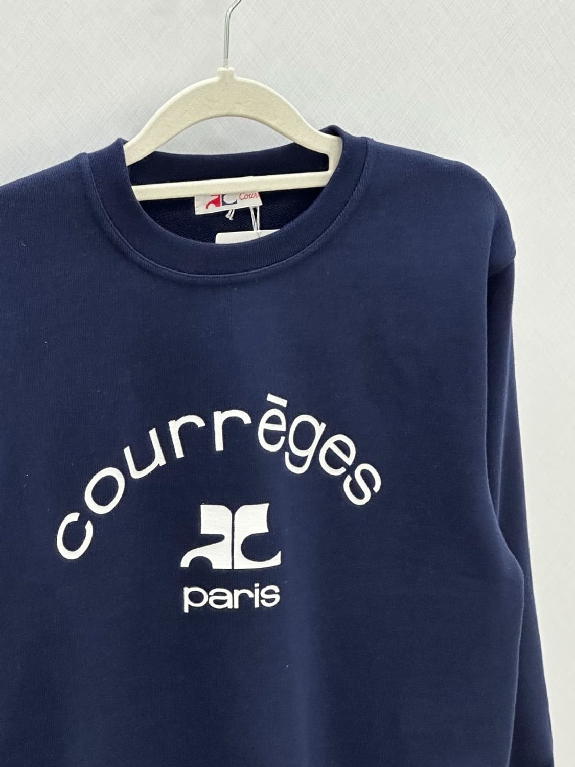 [새상품] courreges / 꾸레쥬 네이비 빅로고 맨투맨  상품이미지1