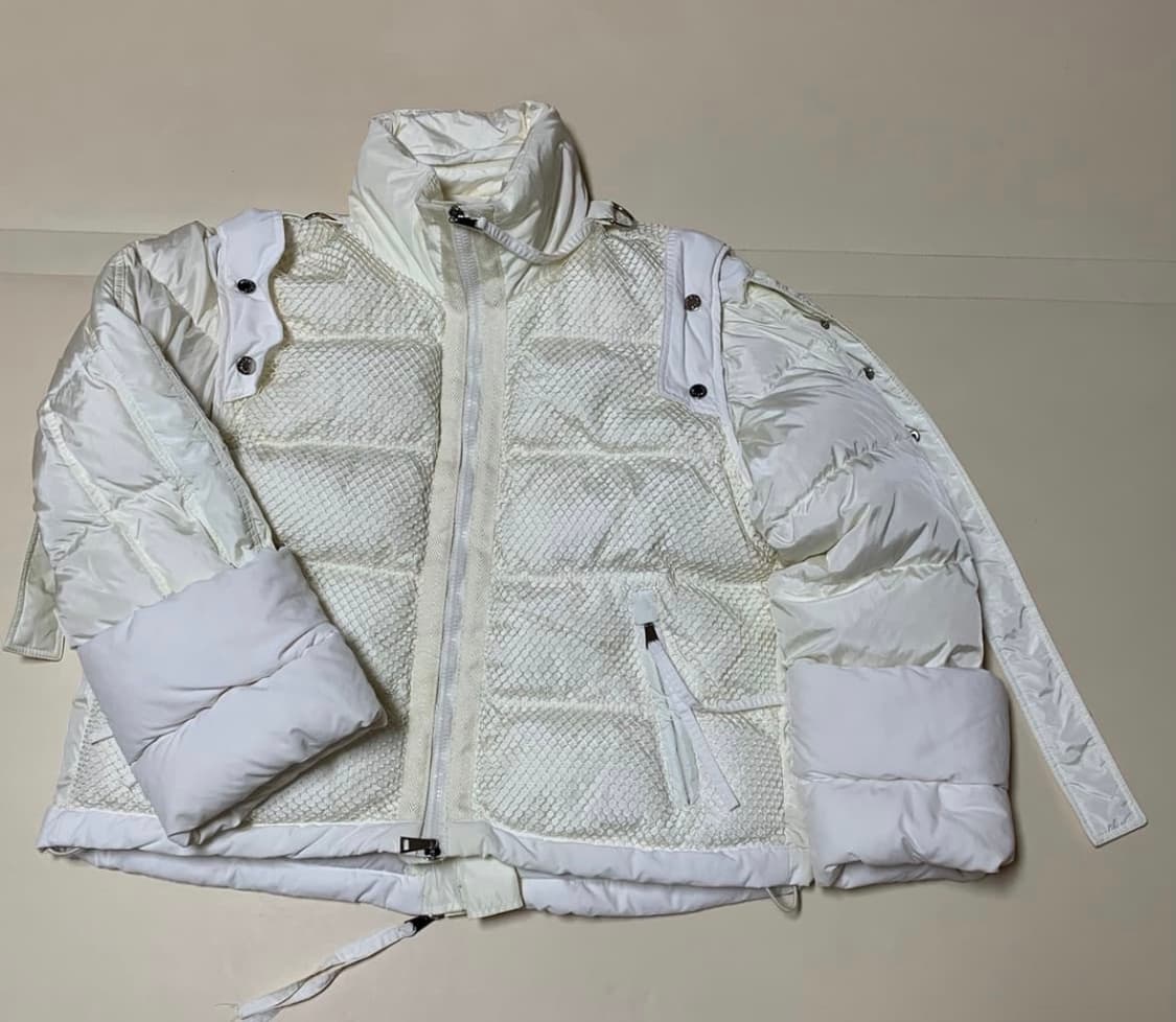 몽클레어 테크니컬 나일론 소재 다운 패딩 상품이미지1