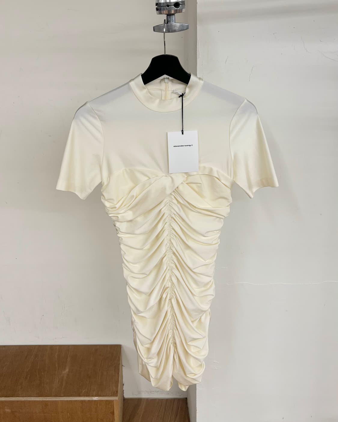 알렉산더 왕 루체드 새틴 저지 미니 드레스 상품이미지1