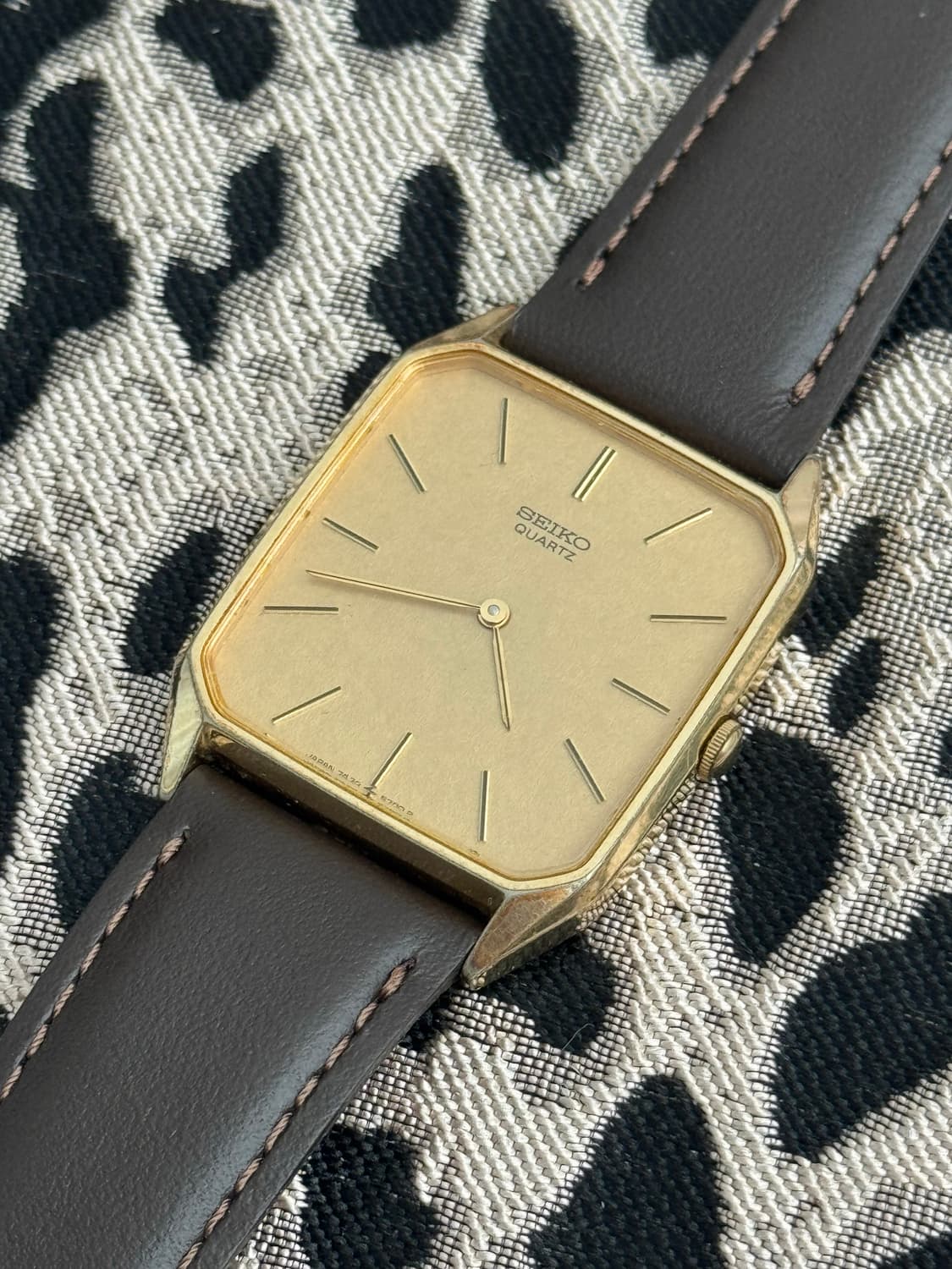 80s 빈티지 세이코 탱크 쿼츠 상품이미지2