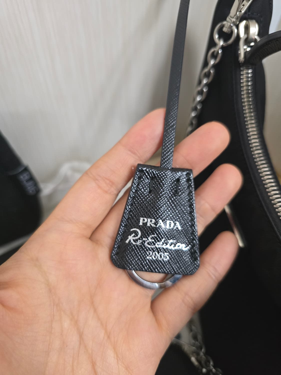 프라다 리에디션 2005 테수토 크로스백 상품이미지8