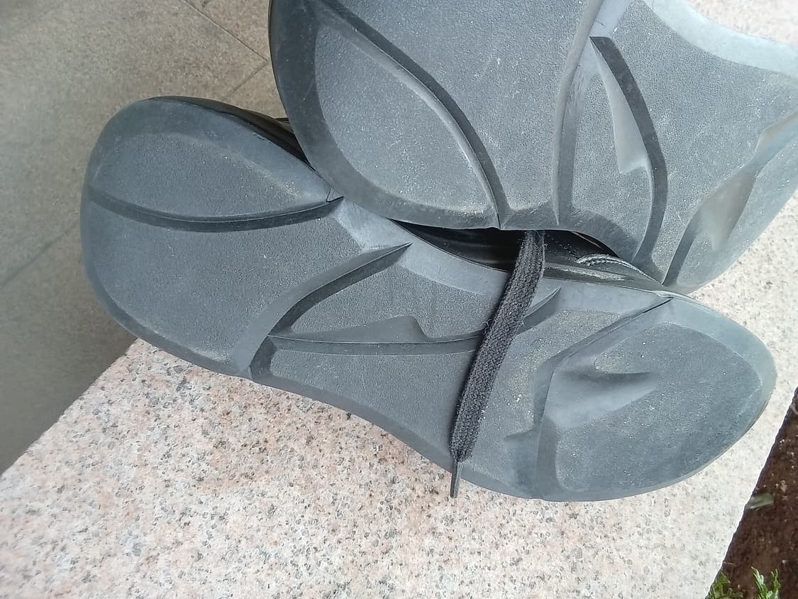 치스윅 폴드 콜라보 블랙 어글리 슈즈 운동화 상품이미지3