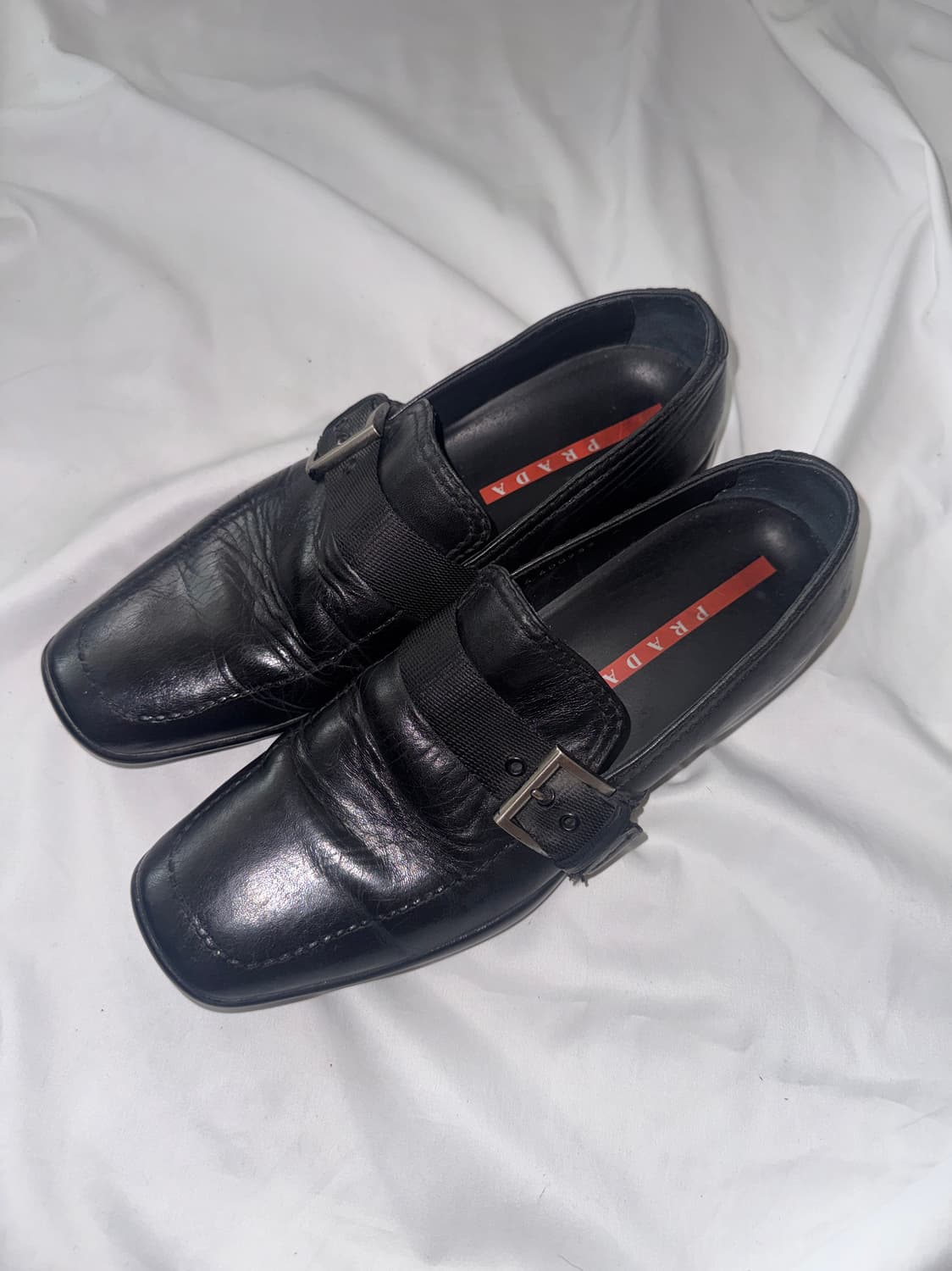 프라다 스포츠 버클 로퍼 상품이미지1