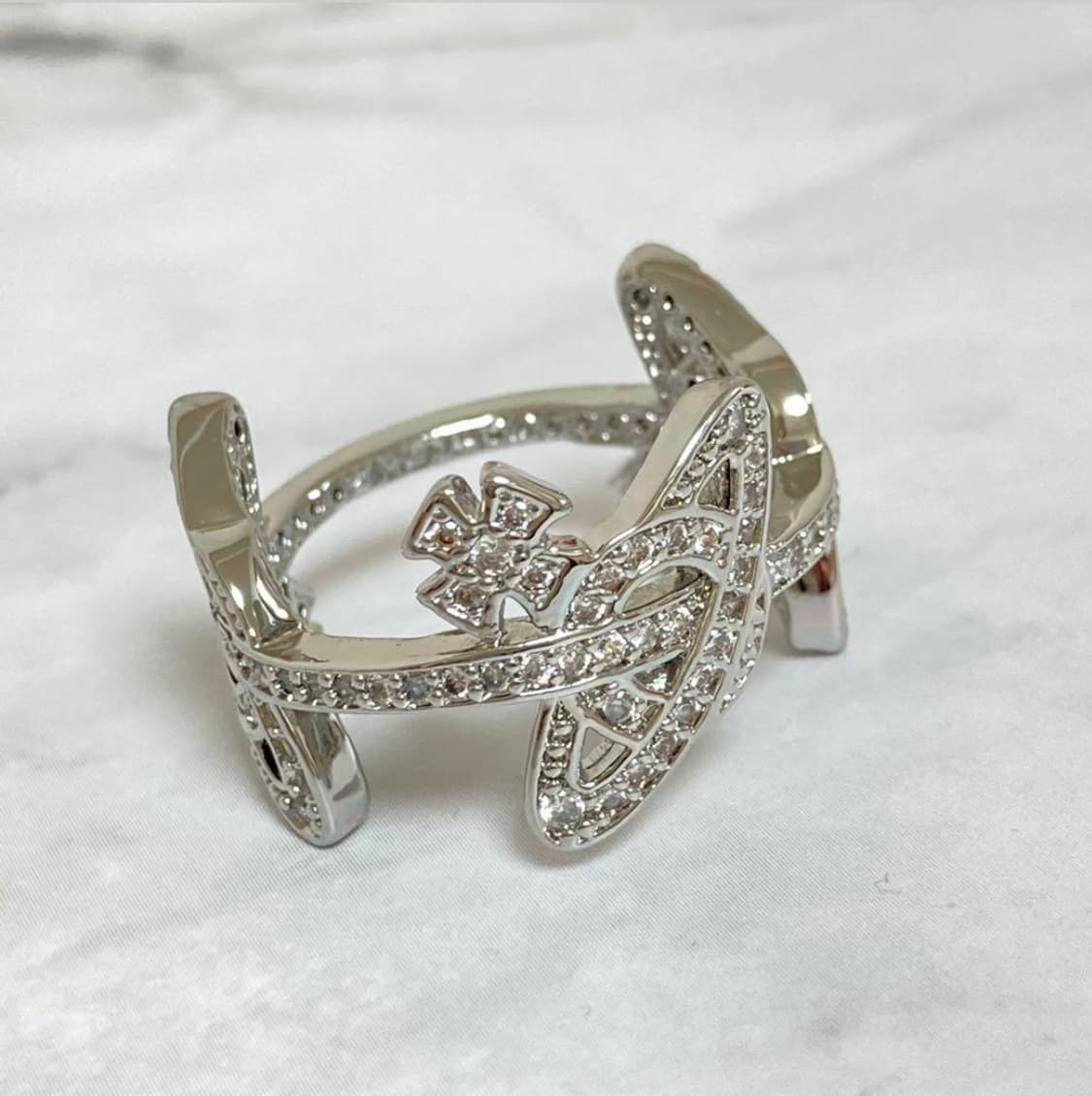 비비안웨스트우드 화이트크리스탈 실버 orb링 반지 상품이미지1