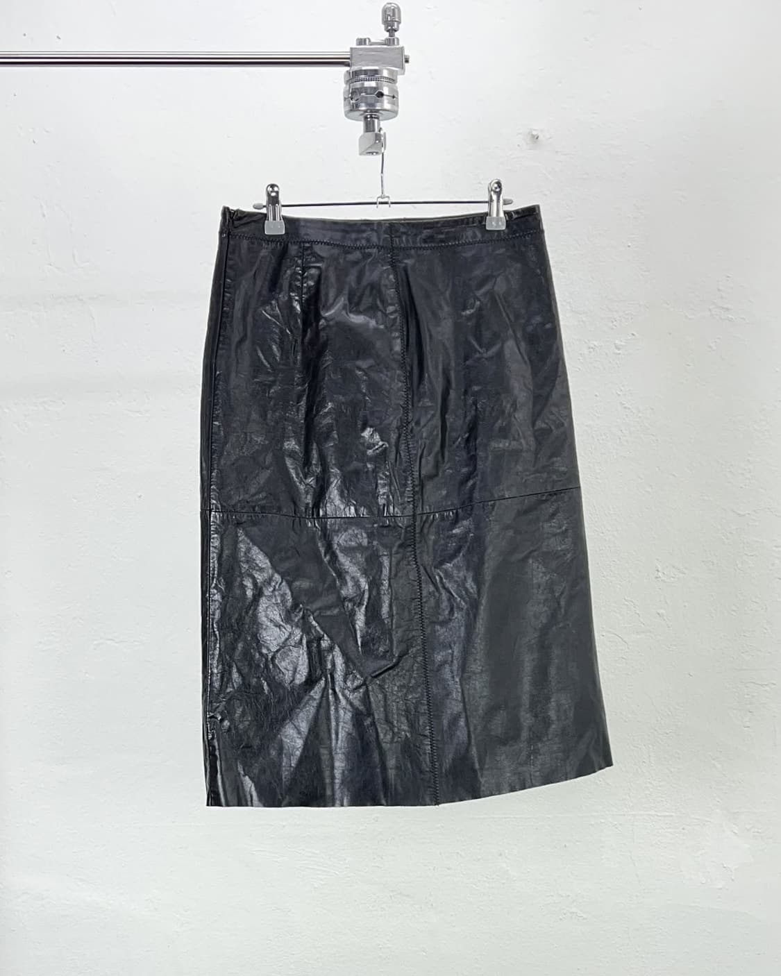 갭 스티치 맥시 슬릿 제뉴윈 레더 미디 스커트 상품이미지1