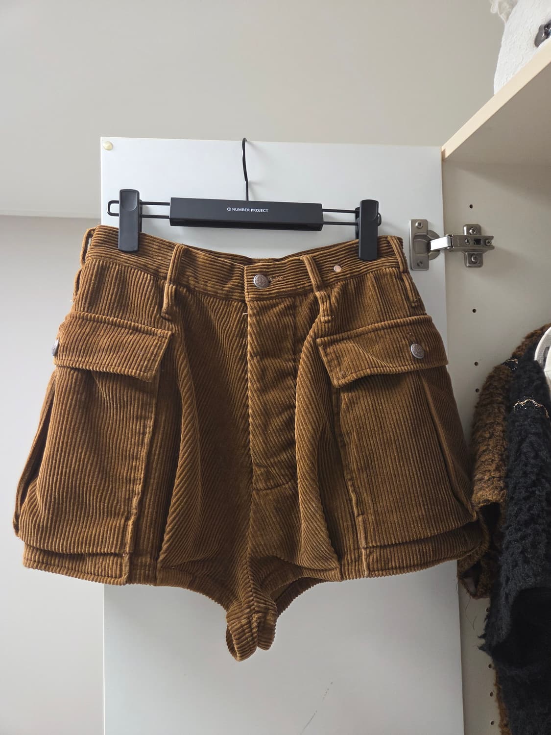 r13 코듀로이 버블쇼츠 브라운 24싸이즈 새상품 상품이미지4