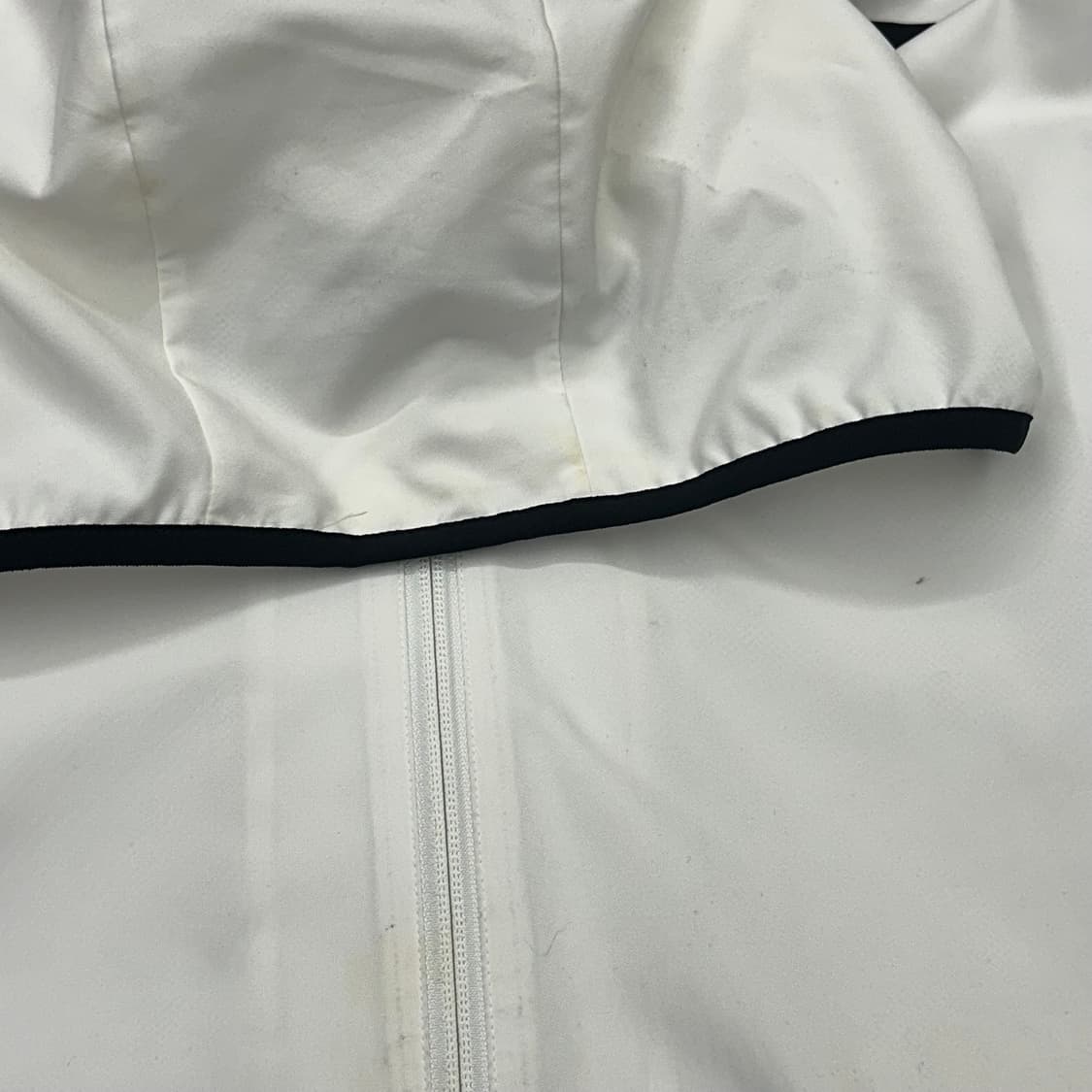 XL 아디다스 첼시 화이트 후드 바람막이 상품이미지5