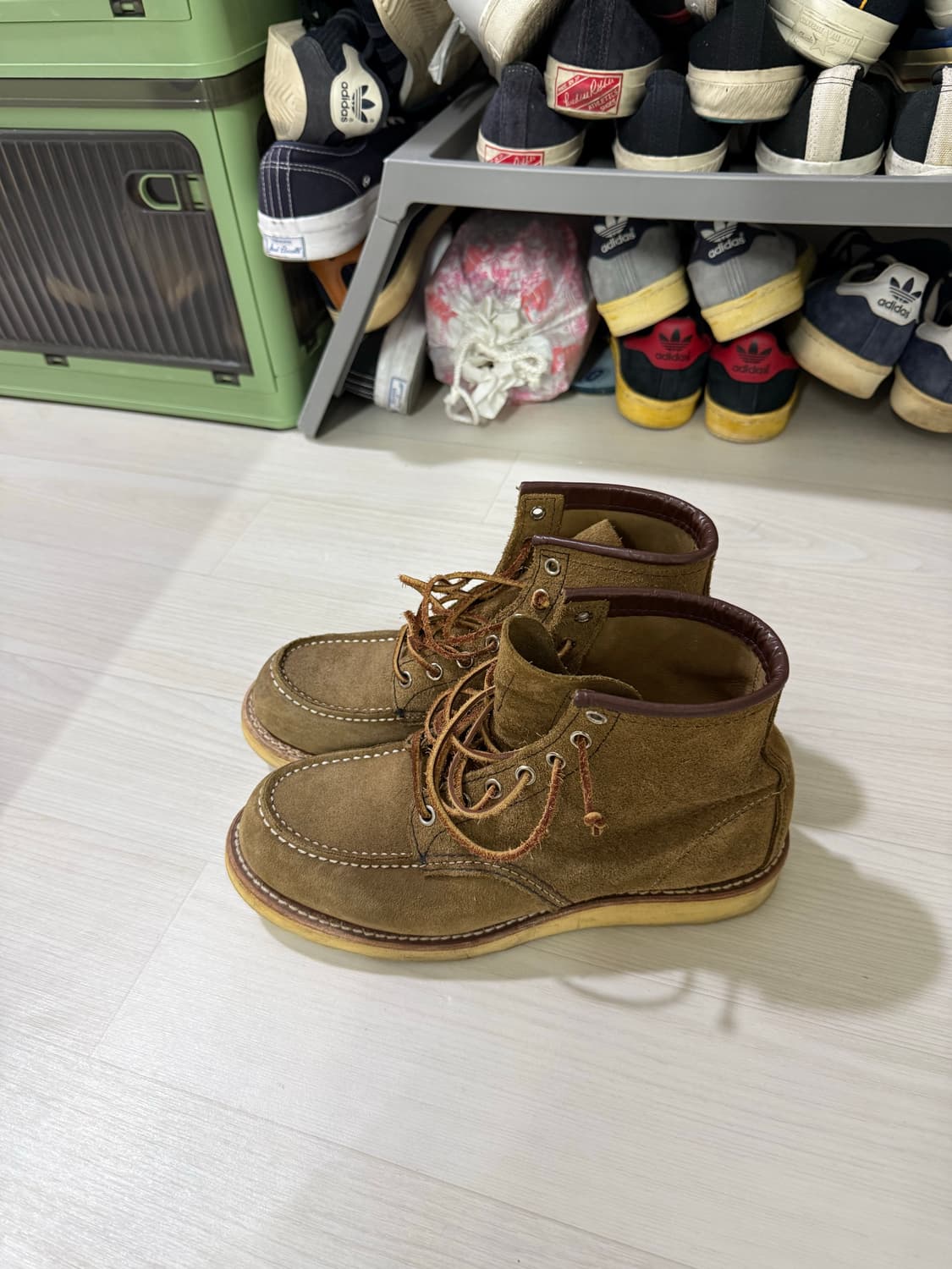 레드윙 8881 Olive Moc Toe 부츠 상품이미지1