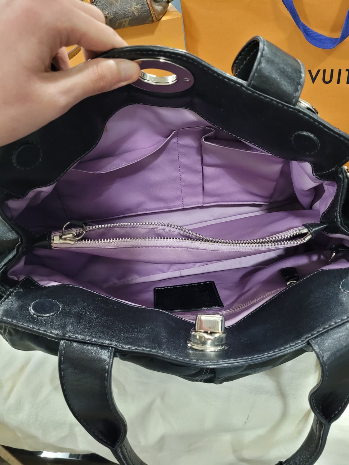 코치 시그니처 새틴 숄더 토트백 상품이미지9