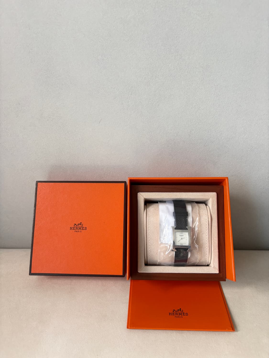 에르메스 H아워 시계 스페셜오더 베젤 새상품 상품이미지1
