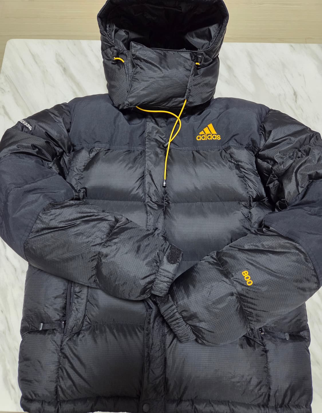 아디다스 하이킹 벌킨 800 구스 다운 상품이미지1