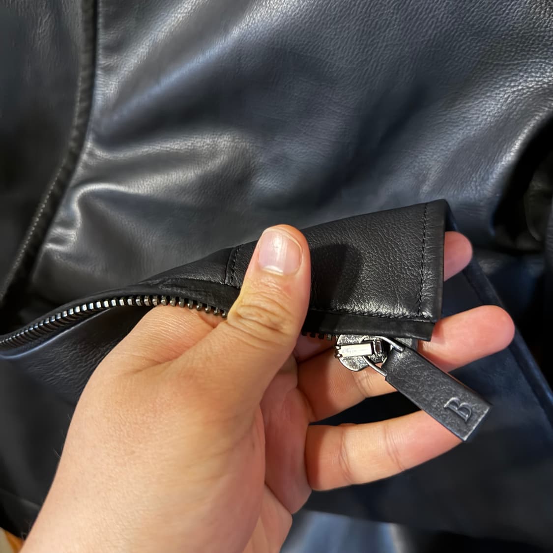 벨루티 가죽 자켓 판매 합니다. 상품이미지3