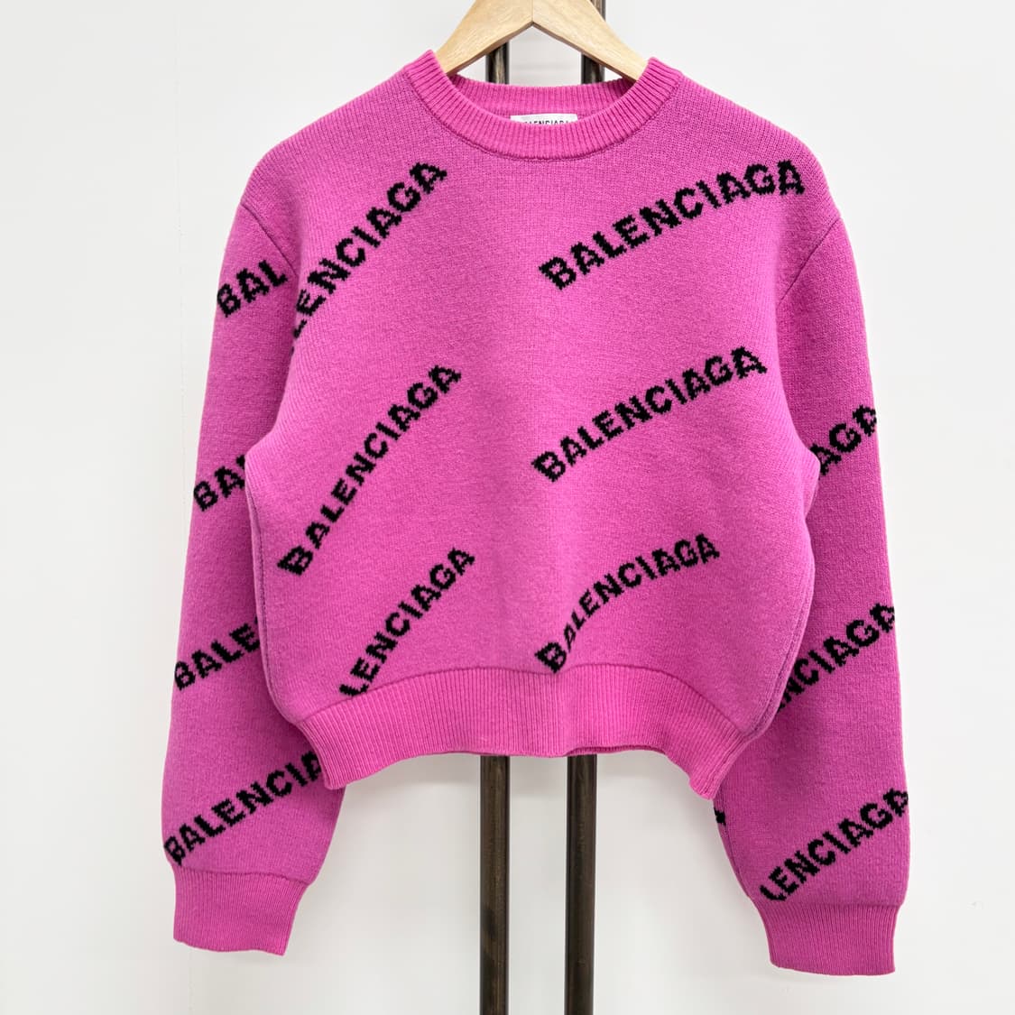 [38]발렌시아가 멀티로고 니트 상품이미지1