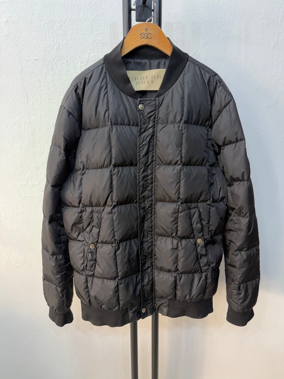 정품) 버버리 남성 로고 패딩 봄버 자켓 XL 상품이미지1