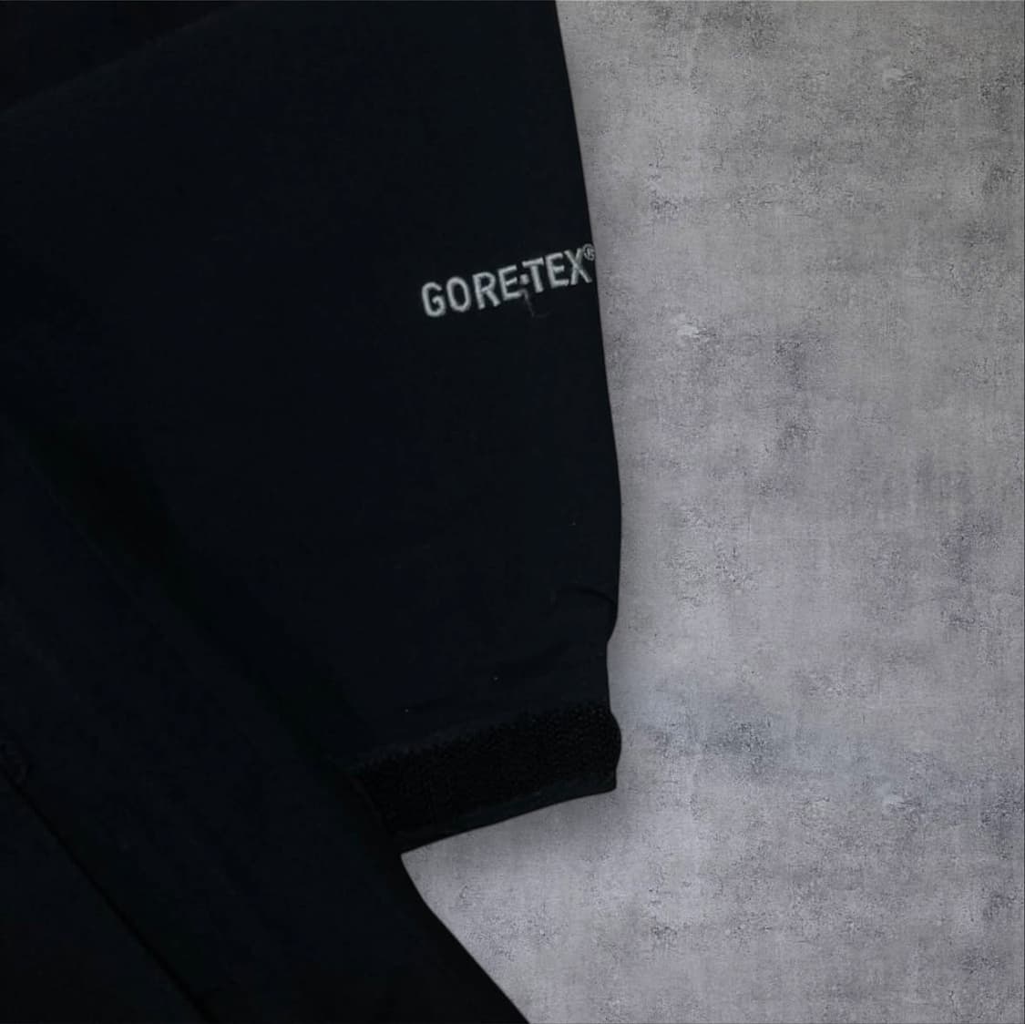 노스페이스 스몰 로고 고어텍스 블랙 바람막이 상품이미지3