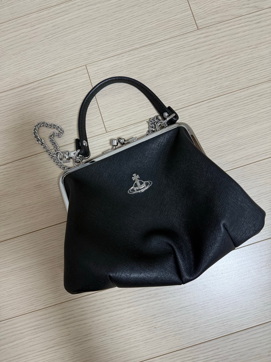 비비안웨스트우드 펄스 체인백 상품이미지4