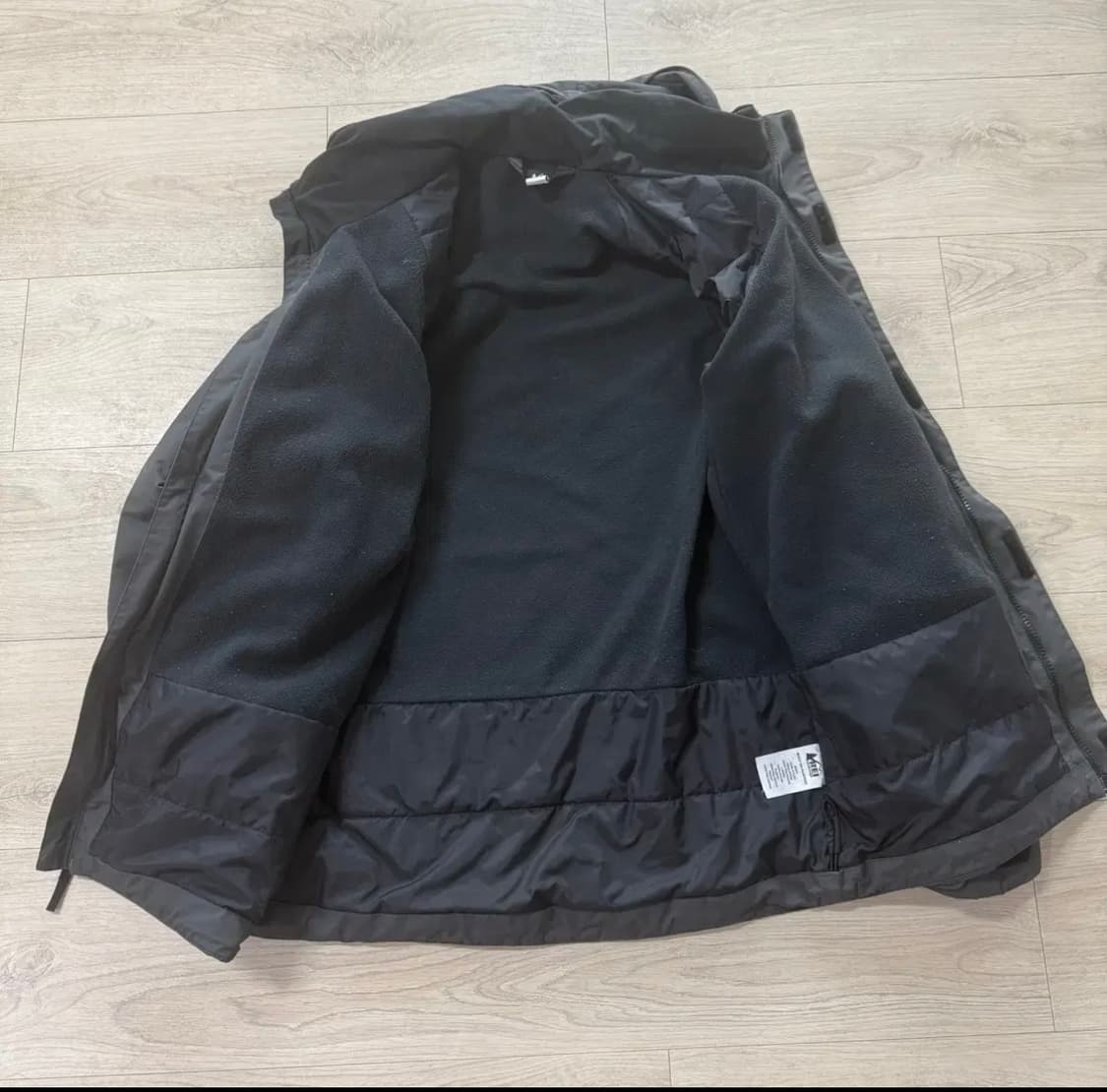 REI Coop 레이 2L 쉘 자켓 팝니다 상품이미지2