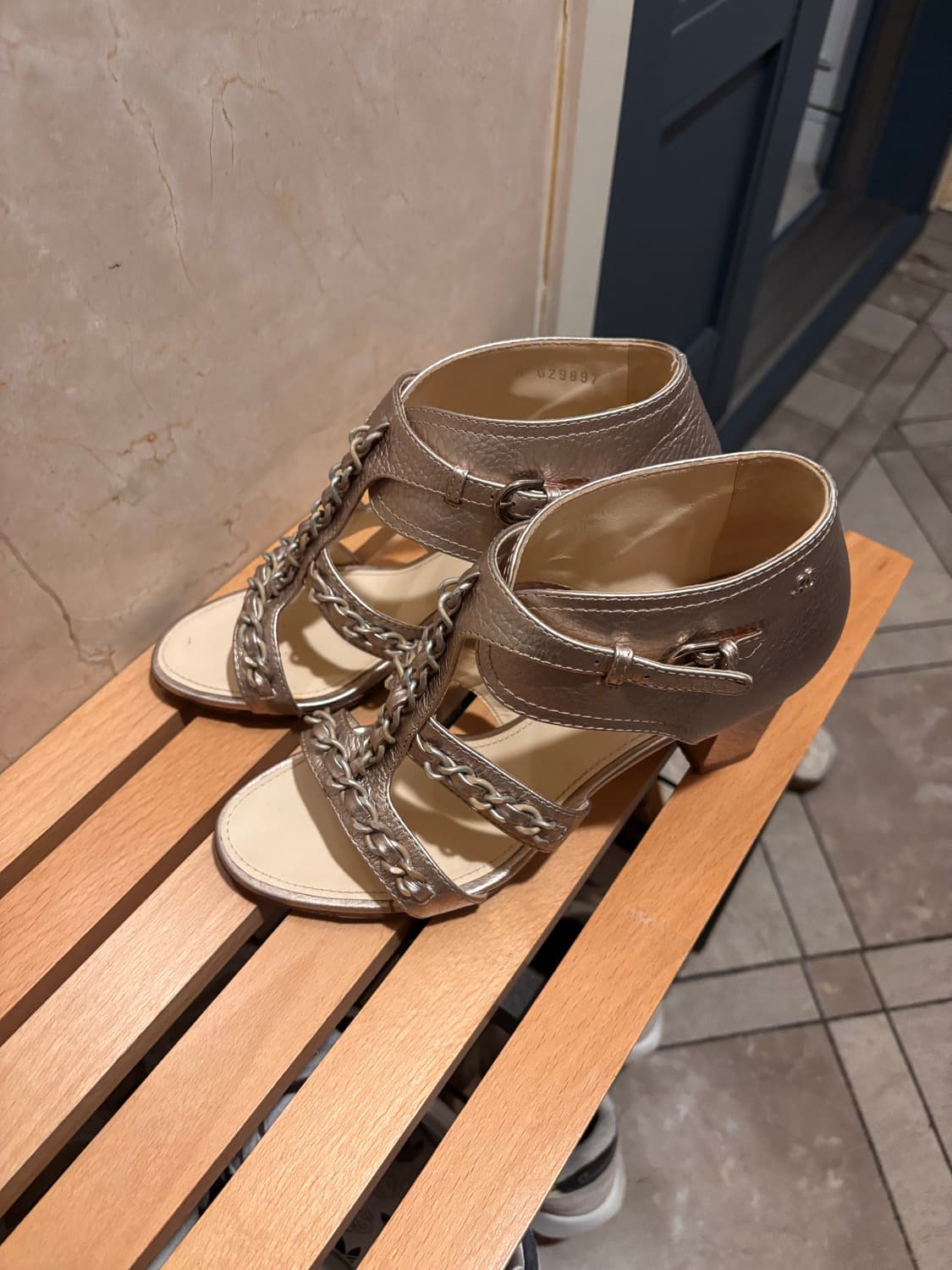 샤넬 체인 샌들 상품이미지1