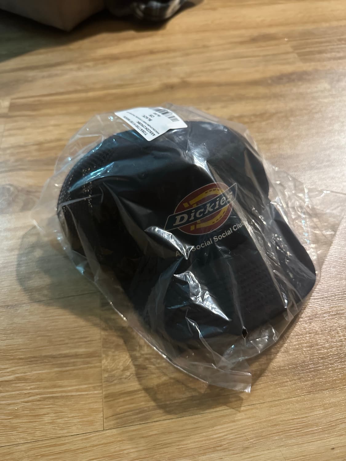 안티 소셜 소셜 클럽 x 디키즈 트러커 캡 블랙 상품이미지1