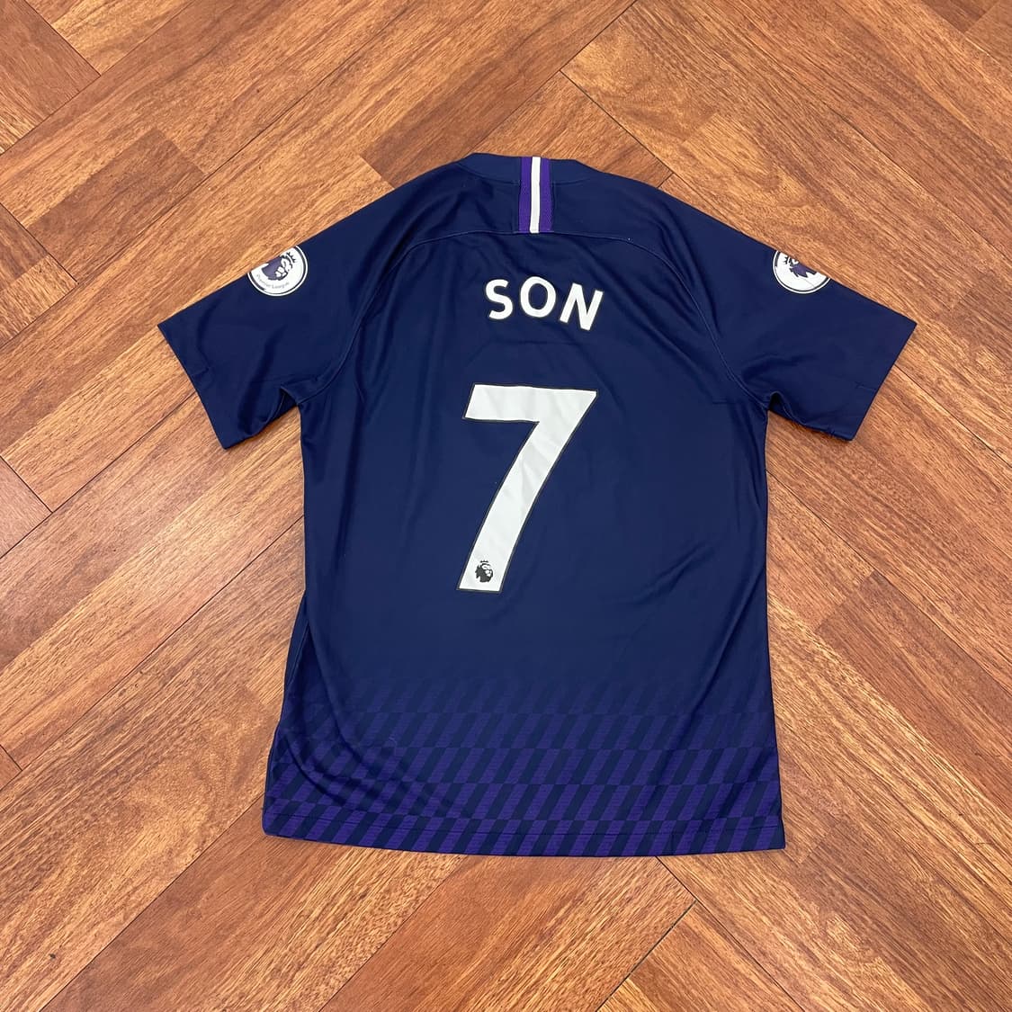 나이키 토트넘 19-20 어웨이 손흥민 마킹 유니폼 상품이미지2