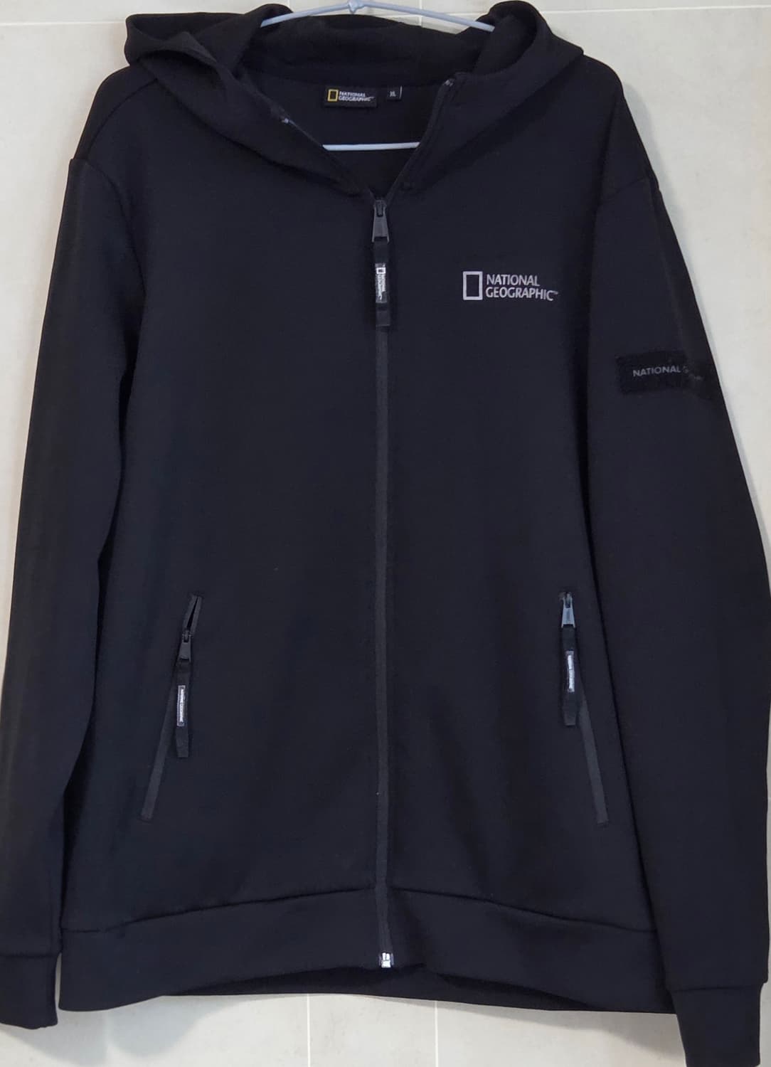 내셔널지오그래픽 와펜 후드집업 XL 105
택포 상품이미지1
