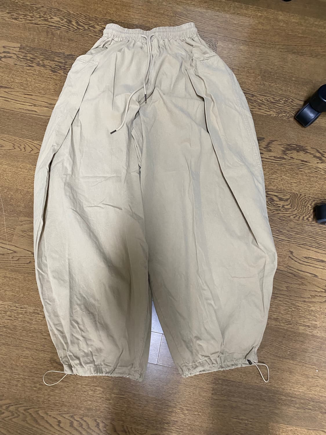 가더 벌룬핏 베이지 팬츠 os 상품이미지1