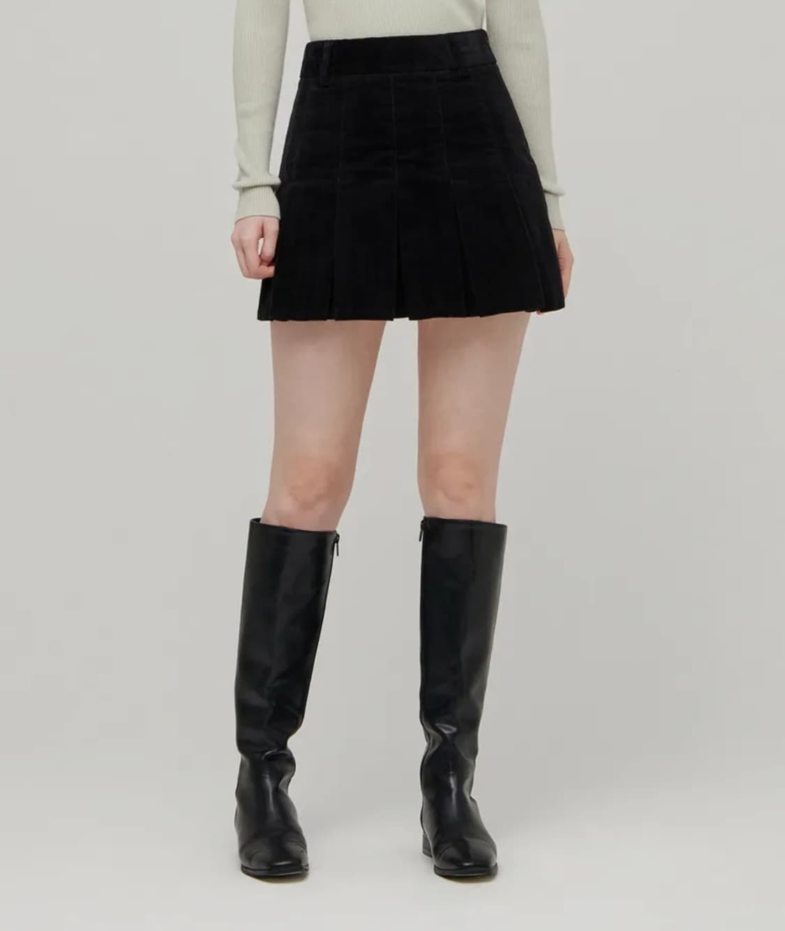 무신사 스탠다드 우먼즈 코듀로이 플리츠 미니 스커트 [블랙] 상품이미지2