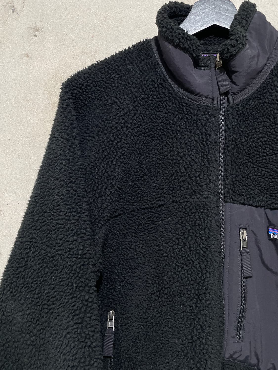 파타고니아 블랙 클래식 레트로-X 플리스 상품이미지2