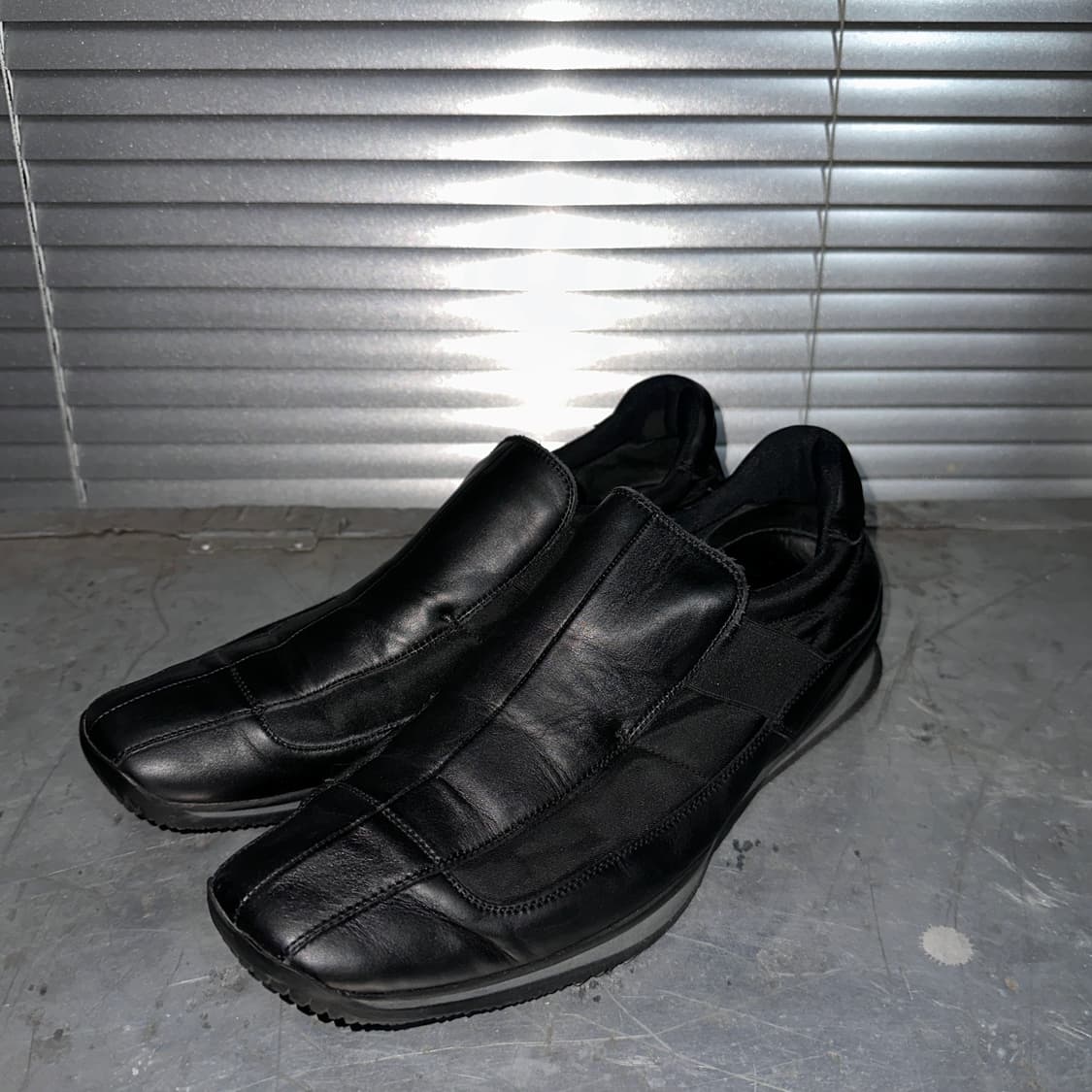 00s 블랙 프라다 스포츠 스퀘어 토 슬립온 스니커즈 상품이미지2