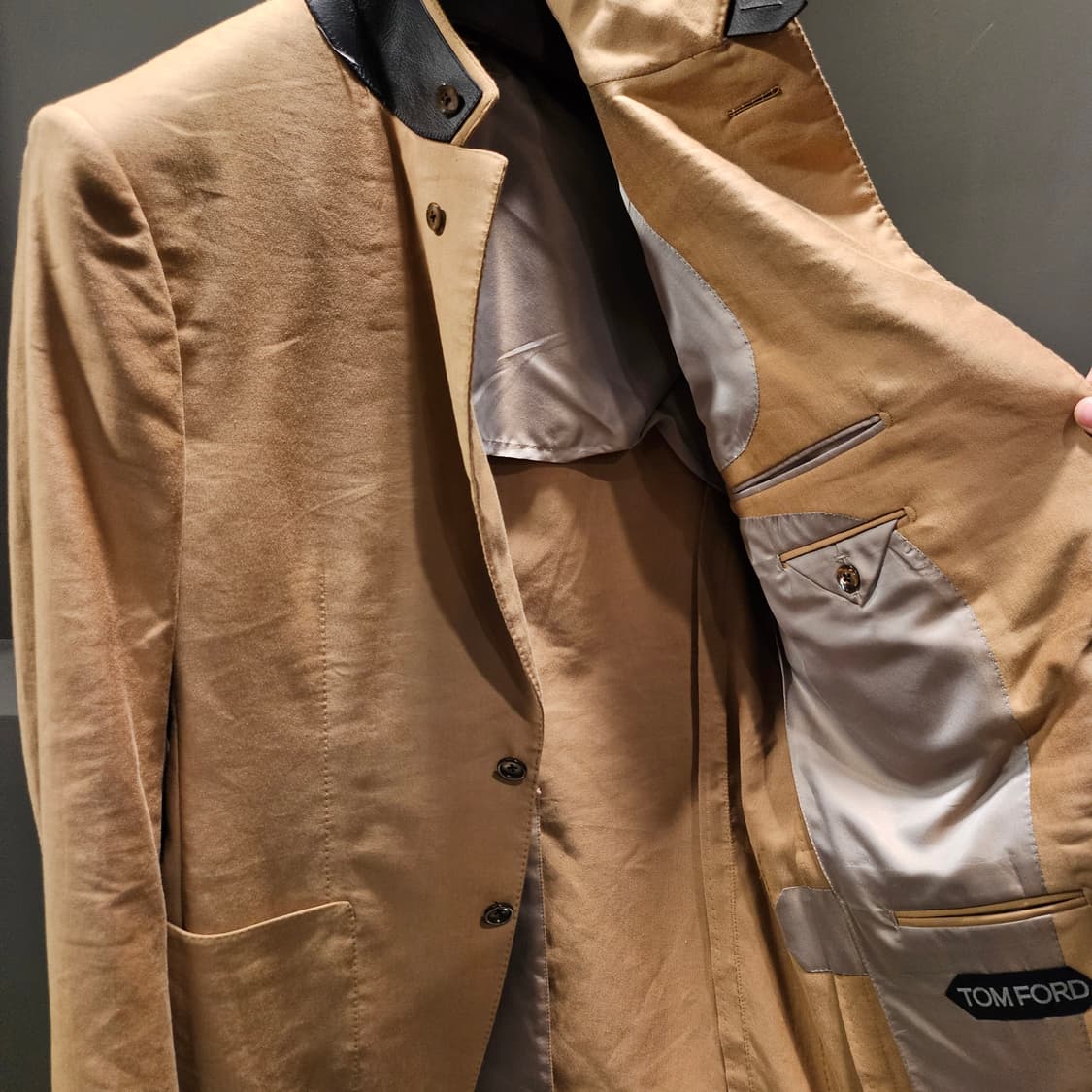 톰포드 레더 트리밍 아티쿠스 헤링턴 블레이저 상품이미지6