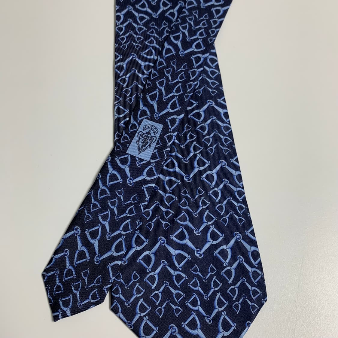 구찌(GUCCI) 명품넥타이 기하학적패턴 100실크 9.5cm 상품이미지4