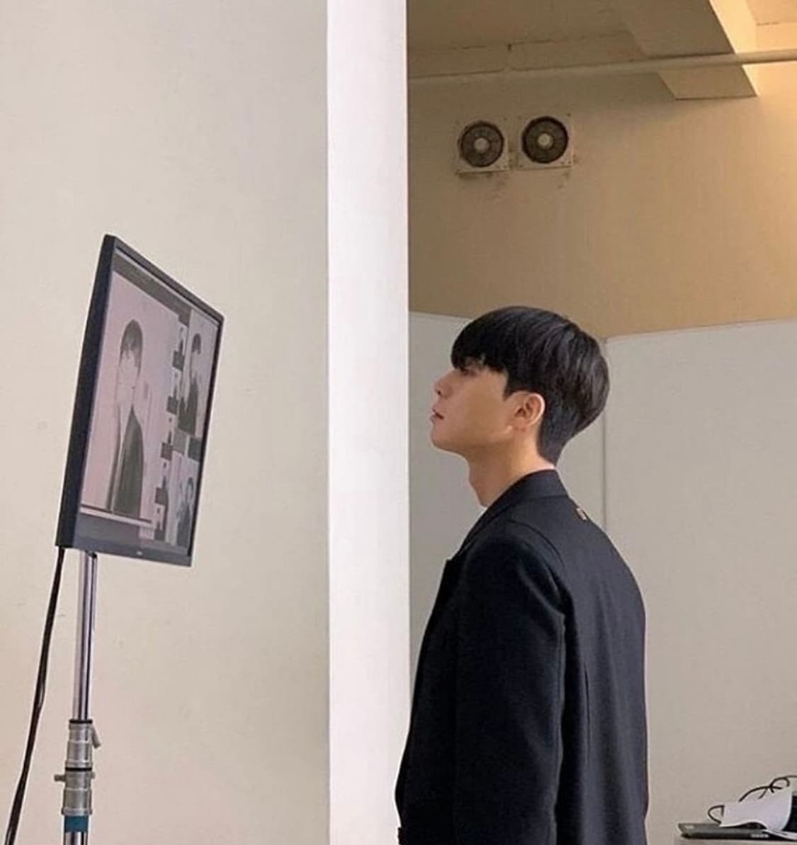 우영미 유박검 폴딩 블레이져 베이지 50사이즈 상품이미지9