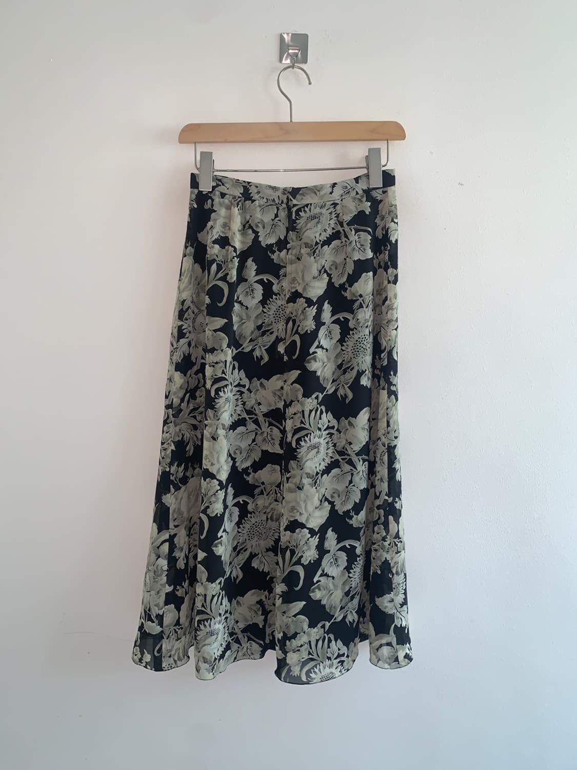 Black rose long skirt 상품이미지5