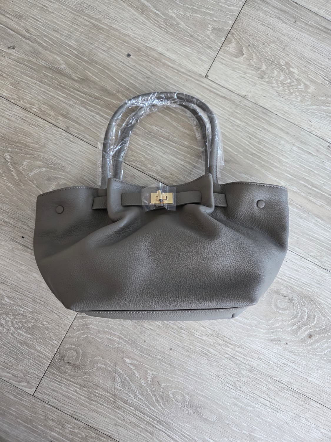 소가죽 토트백.그레이.새상품.12만 상품이미지1