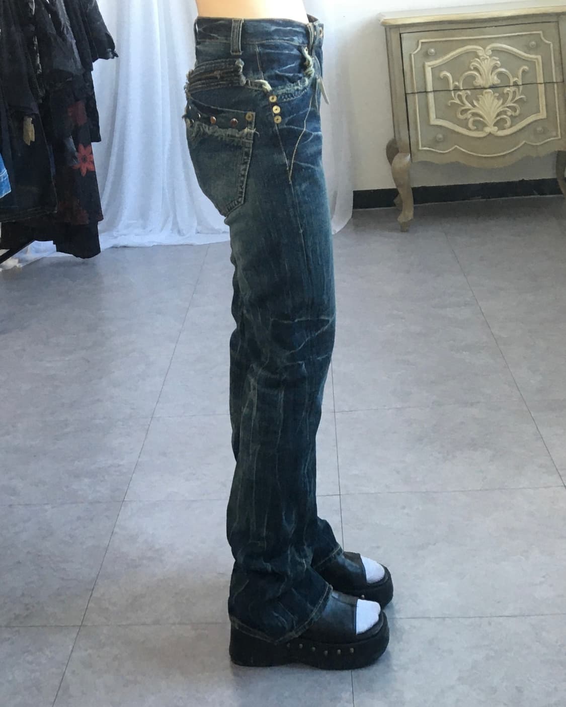 Back stud point washing denim pants 상품이미지7