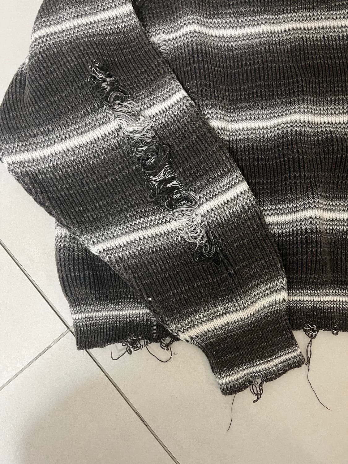 Luudan 루단 데미지드 니트 상품이미지3