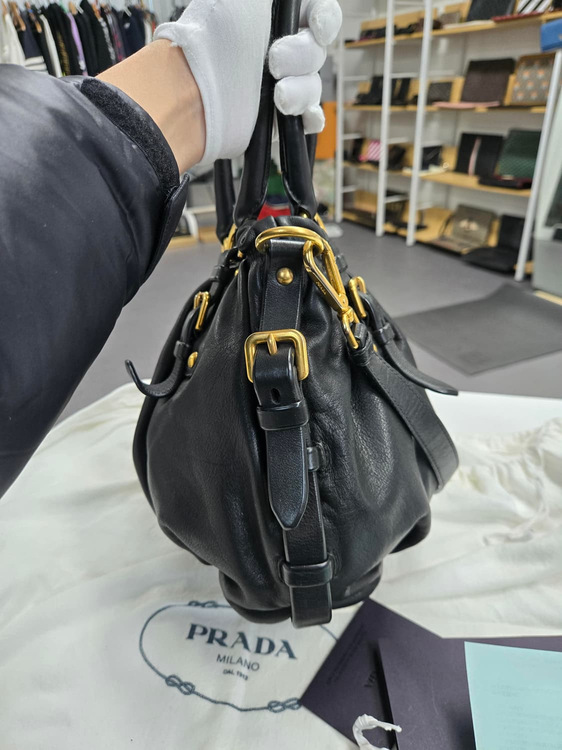 [A급컨디션]프라다 가죽 숄더백 상품이미지3