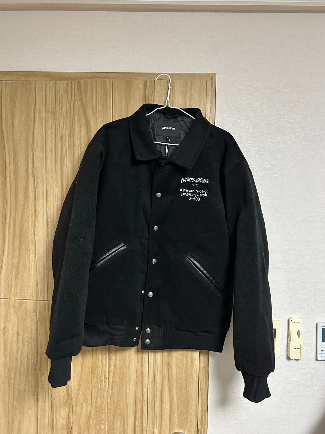 퍼킹어썸 바시티 자켓 판매합니다 상품이미지2